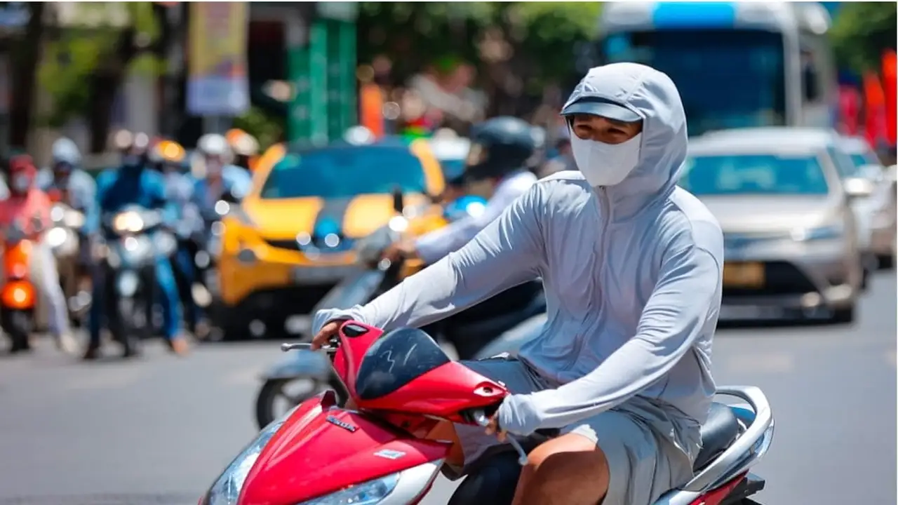 طقس حار يسيطر على معظم المناطق مع تحذيرات من عواصف رعدية خطيرة